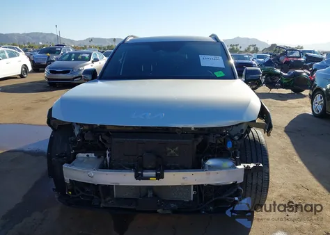 2024 Kia Ev9 Gt-Line from USA, damaged, VIN KNDAEFS59R6023580